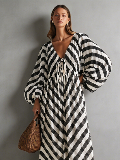 Women's Casual Black And White Striped Woven Printed V-Neck Long-Sleeve Maxi Dress