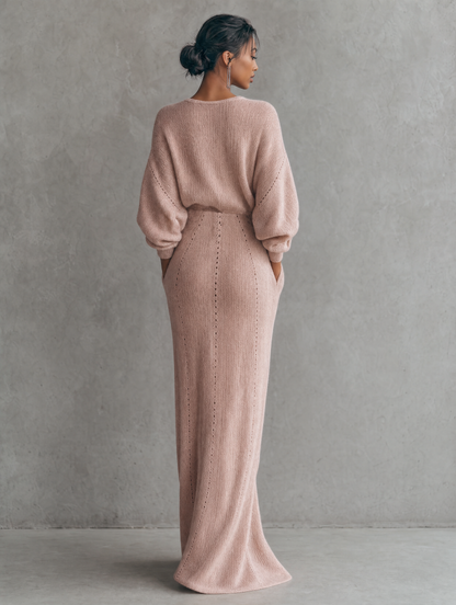 Women's Minimalist V-Neck Knitted Maxi Dress With Cinched Waist
