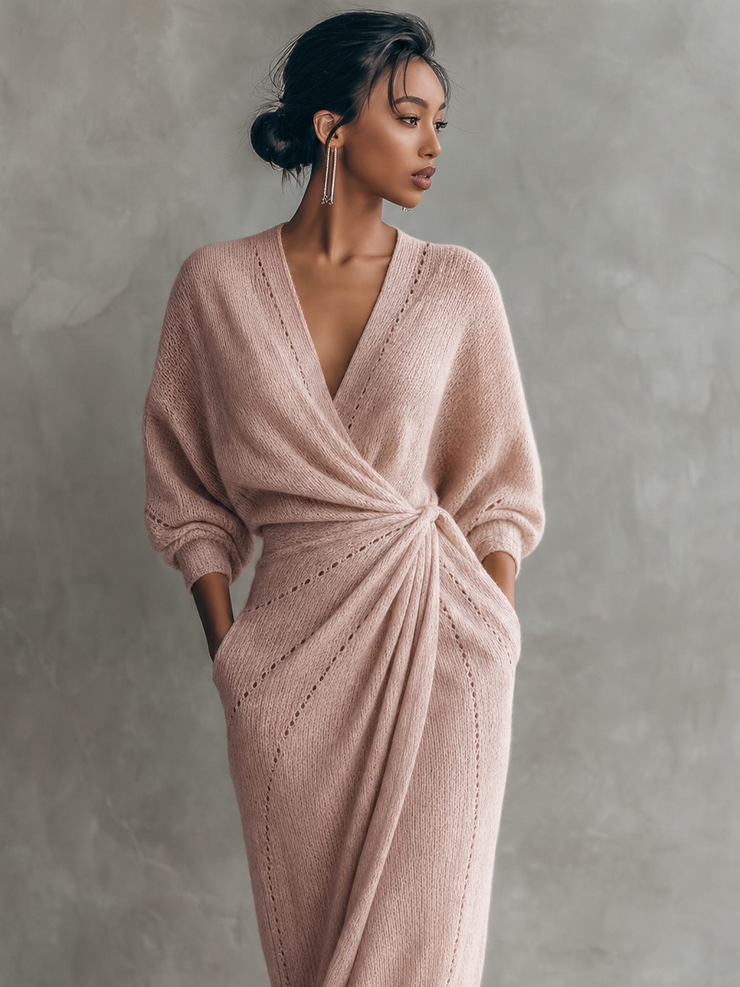Women's Minimalist V-Neck Knitted Maxi Dress With Cinched Waist