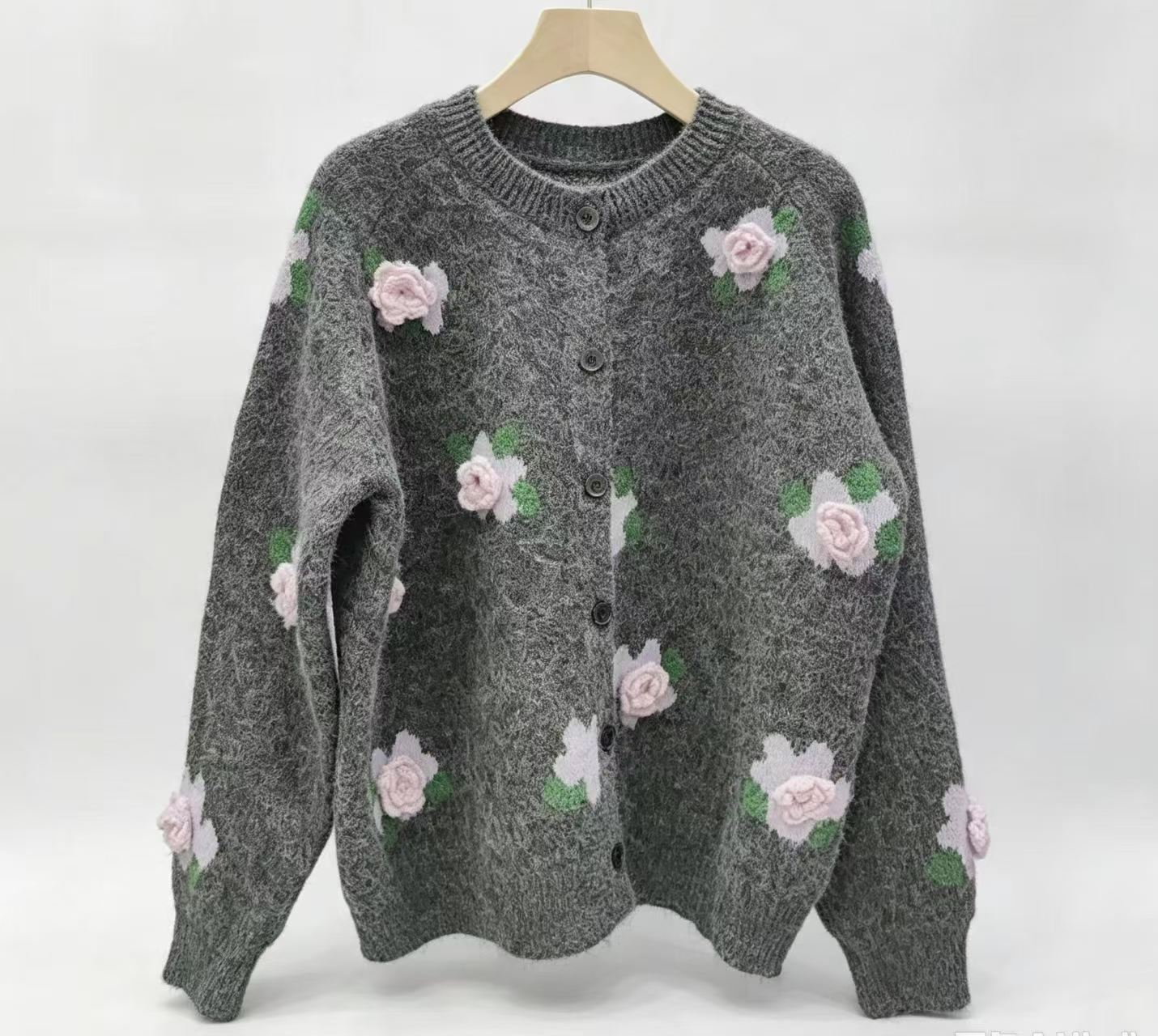 Women’s 3D Floral Wool Cardigan – Soft Relaxed-Fit Button-Up Sweater for Early Fall