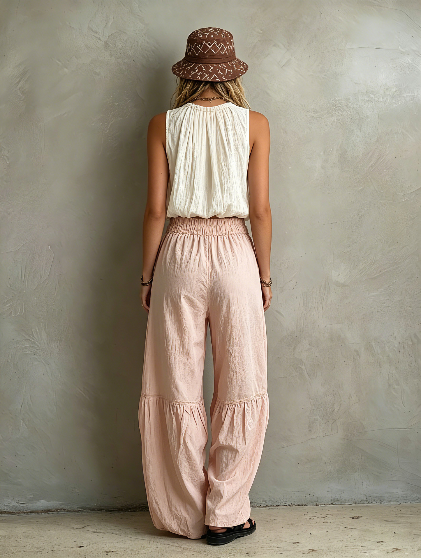 Women's Casual White Woven Sleeveless Round-neck Top Paired With Pink Woven Trousers