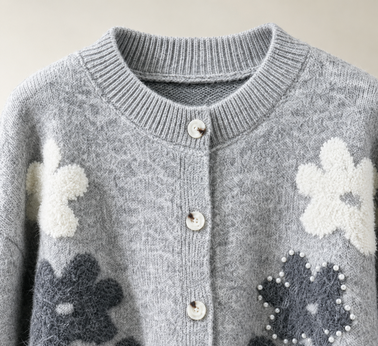 Women’s 3D Floral Wool Cardigan – Pearl-Embellished Button-Front Sweater for Early Fall