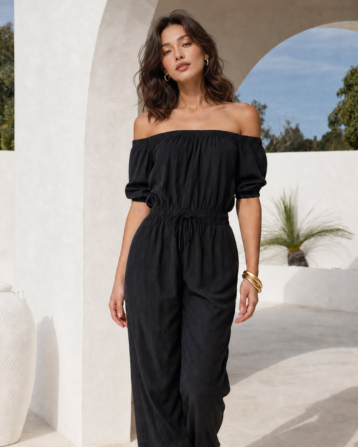 Women's Casual Black Woven Off-Shoulder Sleeveless Jumpsuit