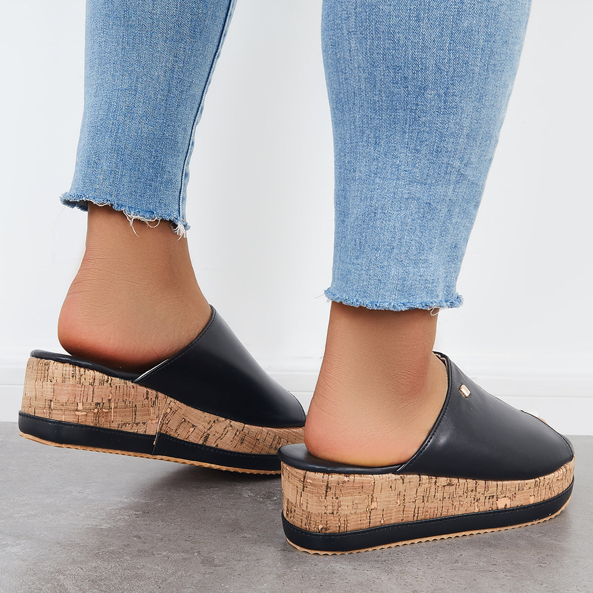 Comfortable Cork Footbed Slip-on Sandals Platform Wedge Slippers